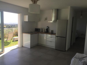 Charmant T2 en rez de villa, neuf, tout équipé, indépendant avec jardin attenant